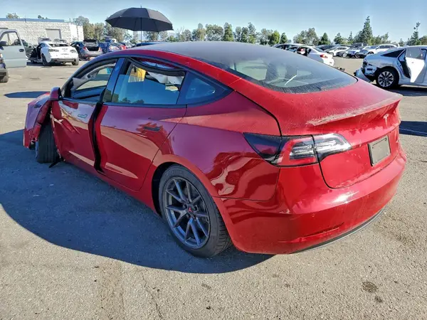 5YJ3E1EB4MF073703 2021 TESLA MODEL 3 - Image 2