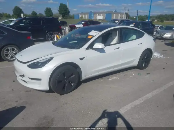 5YJ3E1EB4MF079484 2021 TESLA MODEL 3 - Image 2