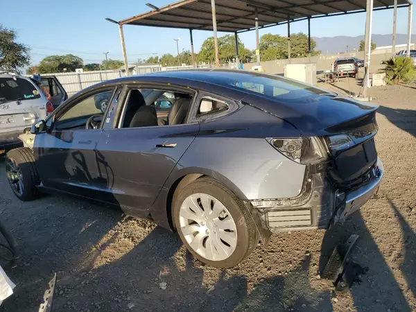 5YJ3E1EB4MF087746 2021 TESLA MODEL 3 - Image 2