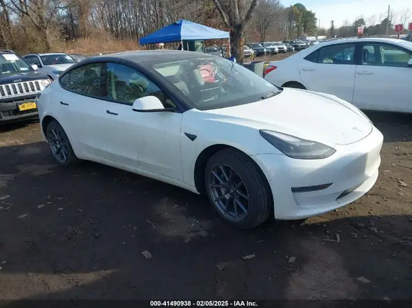 5YJ3E1EB4MF099217 2021 TESLA MODEL 3 - Image 1