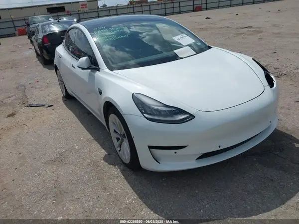 5YJ3E1EB4MF850459 2021 TESLA MODEL 3 - Image 1