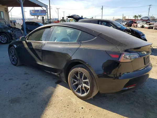 5YJ3E1EB4MF852745 2021 TESLA MODEL 3 - Image 2