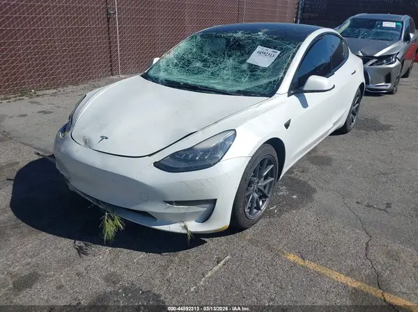 5YJ3E1EB4MF855483 2021 TESLA MODEL 3 - Image 2