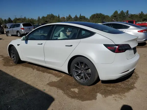 5YJ3E1EB4MF860182 2021 TESLA MODEL 3 - Image 2