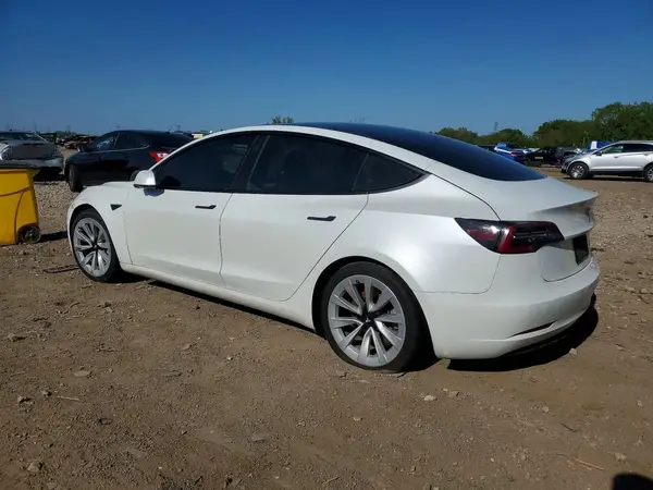 5YJ3E1EB4MF862501 2021 TESLA MODEL 3 - Image 2