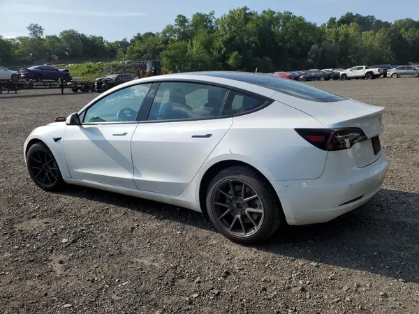 5YJ3E1EB4MF869657 2021 TESLA MODEL 3 - Image 2