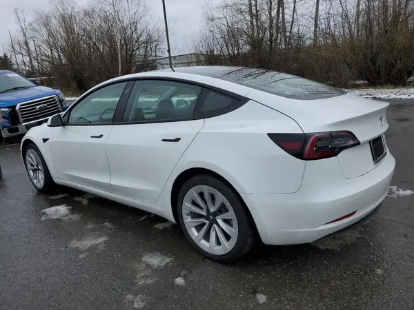 5YJ3E1EB4MF872882 2021 TESLA MODEL 3 - Image 2