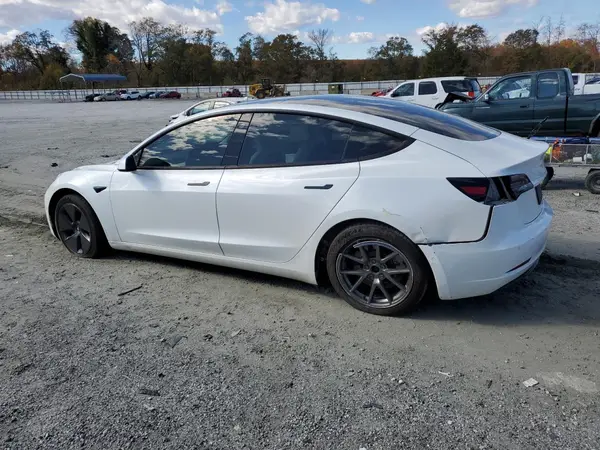 5YJ3E1EB4MF903354 2021 TESLA MODEL 3 - Image 2