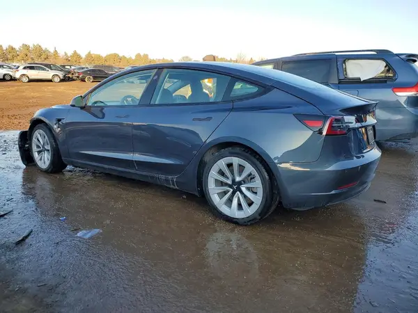 5YJ3E1EB4MF906772 2021 TESLA MODEL 3 - Image 2