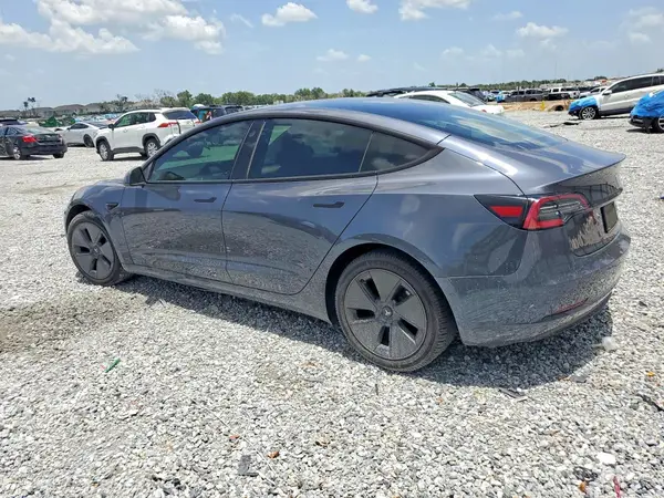 5YJ3E1EB4MF919120 2021 TESLA MODEL 3 - Image 2