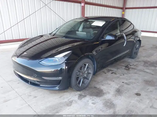 5YJ3E1EB4MF928402 2021 TESLA MODEL 3 - Image 2