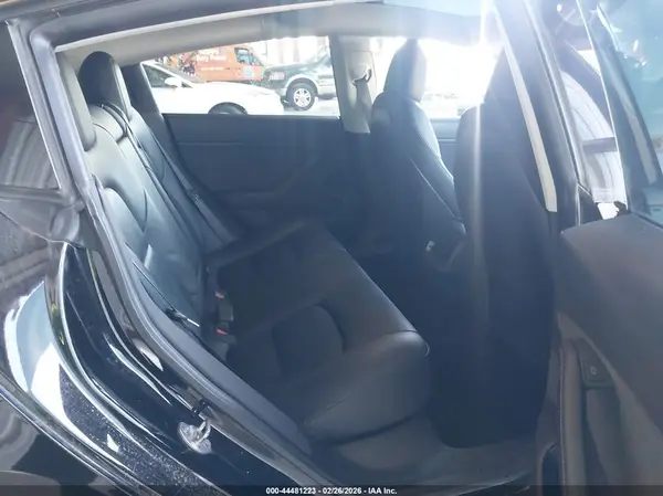 5YJ3E1EB4MF928402 2021 TESLA MODEL 3 - Image 8
