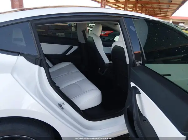 5YJ3E1EB4MF937777 2021 TESLA MODEL 3 - Image 8