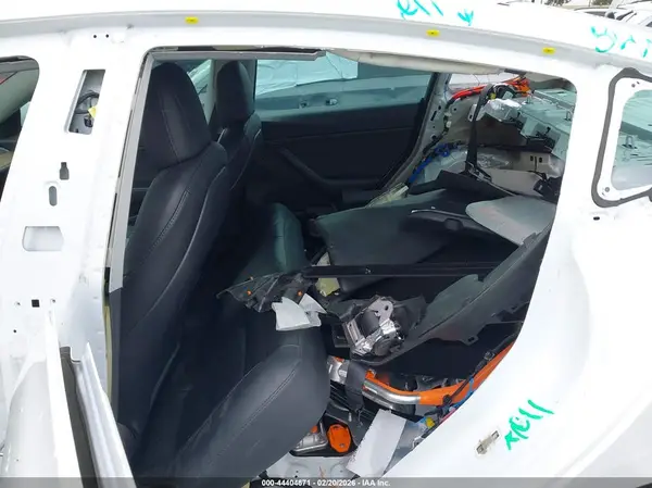 5YJ3E1EB4MF942915 2021 TESLA MODEL 3 - Image 8