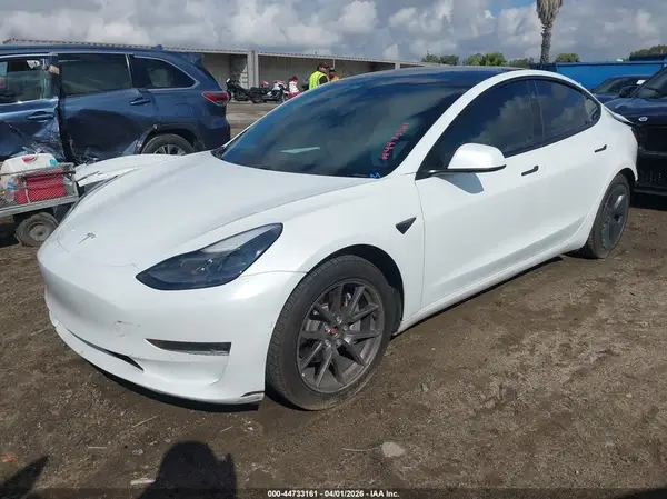 5YJ3E1EB4MF981438 2021 TESLA MODEL 3 - Image 2