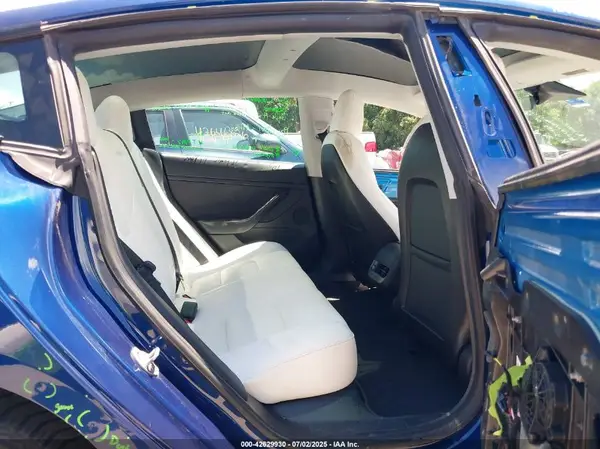 5YJ3E1EB4MF992925 2021 TESLA MODEL 3 - Image 8