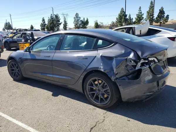 5YJ3E1EB4MF995906 2021 TESLA MODEL 3 - Image 2
