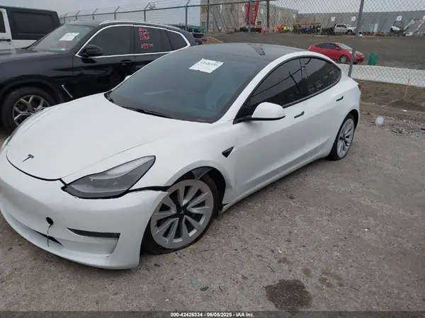 5YJ3E1EB4MF997462 2021 TESLA MODEL 3 - Image 2