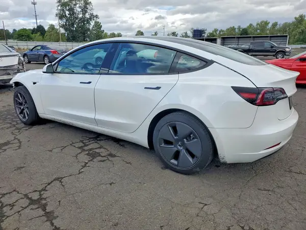 5YJ3E1EB4MF997817 2021 TESLA MODEL 3 - Image 2