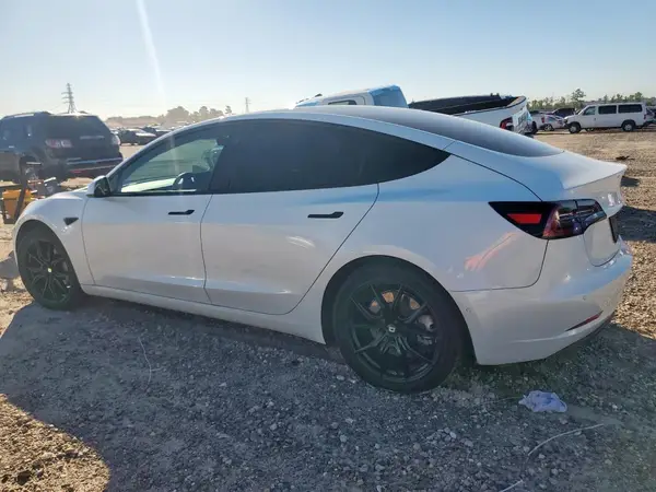 5YJ3E1EB4NF108208 2022 TESLA MODEL 3 - Image 2