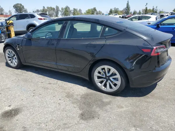 5YJ3E1EB4NF113618 2022 TESLA MODEL 3 - Image 2