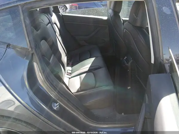 5YJ3E1EB4NF115613 2022 TESLA MODEL 3 - Image 8