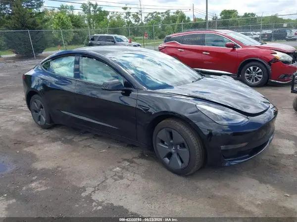 5YJ3E1EB4NF120875 2022 TESLA MODEL 3 - Image 1