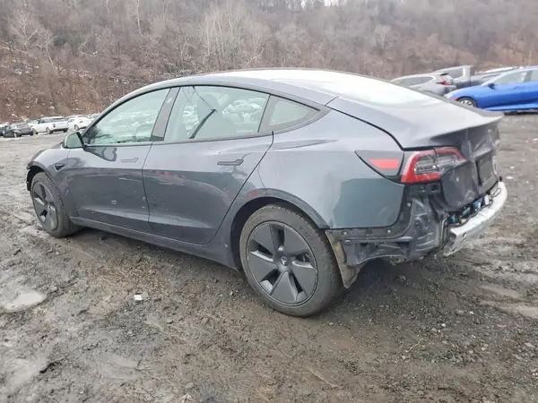 5YJ3E1EB4NF124957 2022 TESLA MODEL 3 - Image 2