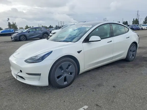 5YJ3E1EB4NF137255 2022 TESLA MODEL 3 - Image 1