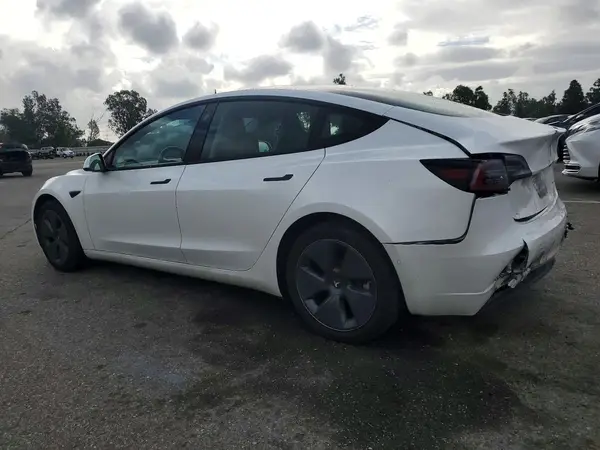 5YJ3E1EB4NF137255 2022 TESLA MODEL 3 - Image 2