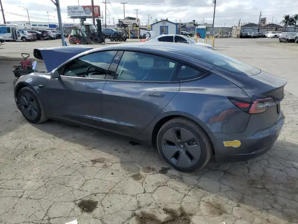 5YJ3E1EB4NF137868 2022 TESLA MODEL 3 - Image 2