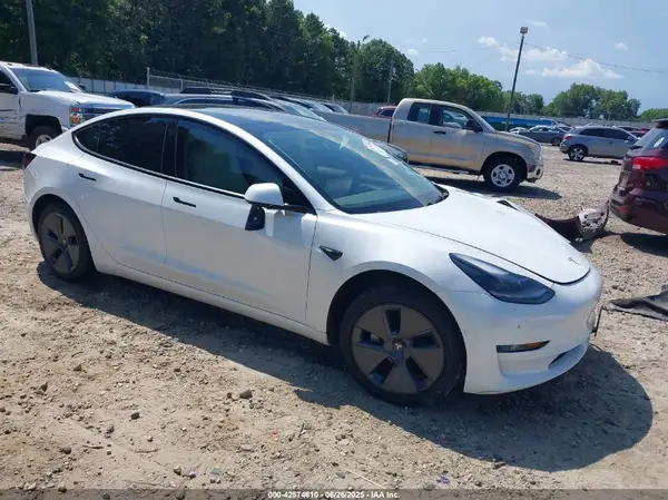 5YJ3E1EB4NF153035 2022 TESLA MODEL 3 - Image 1