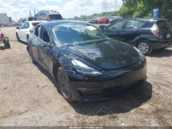 5YJ3E1EB4NF167694 2022 TESLA MODEL 3 - Image 1