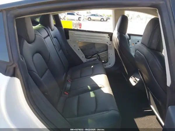 5YJ3E1EB4NF173723 2022 TESLA MODEL 3 - Image 8