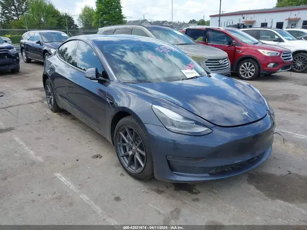 5YJ3E1EB4NF175634 2022 TESLA MODEL 3 - Image 1