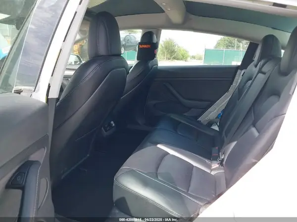 5YJ3E1EB4NF183832 2022 TESLA MODEL 3 - Image 8