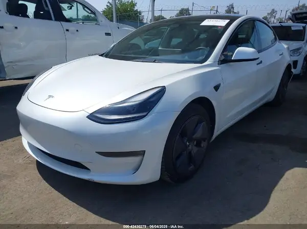5YJ3E1EB4NF183958 2022 TESLA MODEL 3 - Image 2