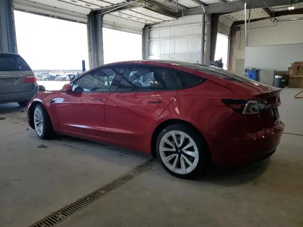 5YJ3E1EB4NF185564 2022 TESLA MODEL 3 - Image 2