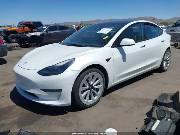 5YJ3E1EB4NF187024 2022 TESLA MODEL 3 - Image 2