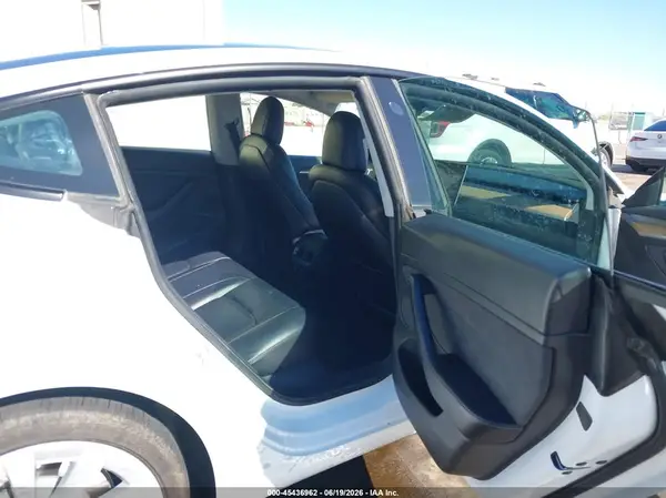 5YJ3E1EB4NF187024 2022 TESLA MODEL 3 - Image 8