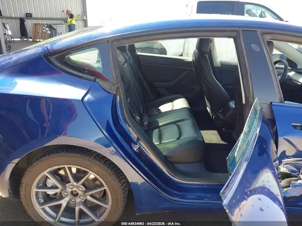 5YJ3E1EB4NF190912 2022 TESLA MODEL 3 - Image 8