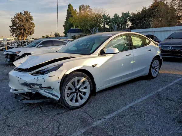 5YJ3E1EB4NF194958 2022 TESLA MODEL 3 - Image 1