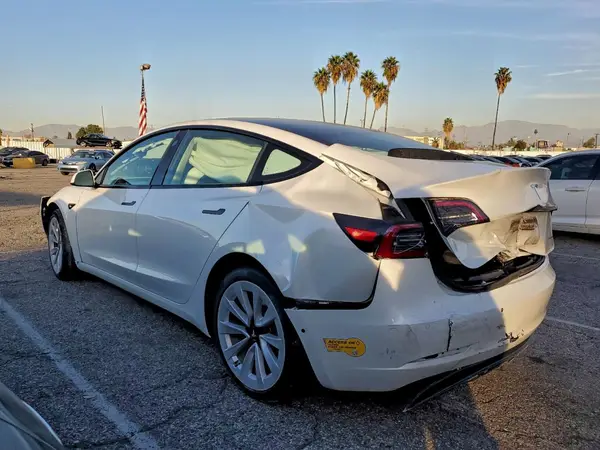 5YJ3E1EB4NF194958 2022 TESLA MODEL 3 - Image 2