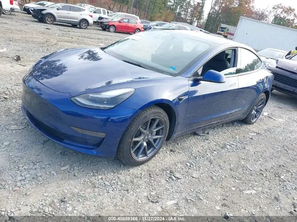 5YJ3E1EB4NF197861 2022 TESLA MODEL 3 - Image 2