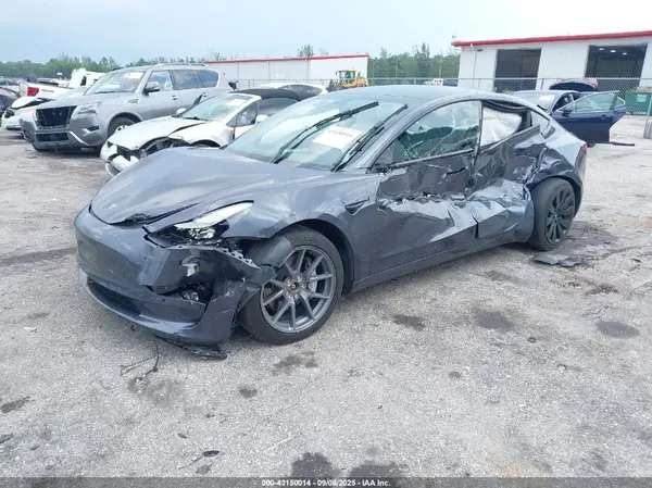 5YJ3E1EB4NF201746 2022 TESLA MODEL 3 - Image 2