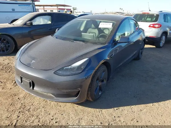 5YJ3E1EB4NF207000 2022 TESLA MODEL 3 - Image 2