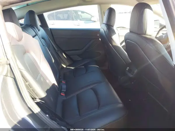 5YJ3E1EB4NF207000 2022 TESLA MODEL 3 - Image 8