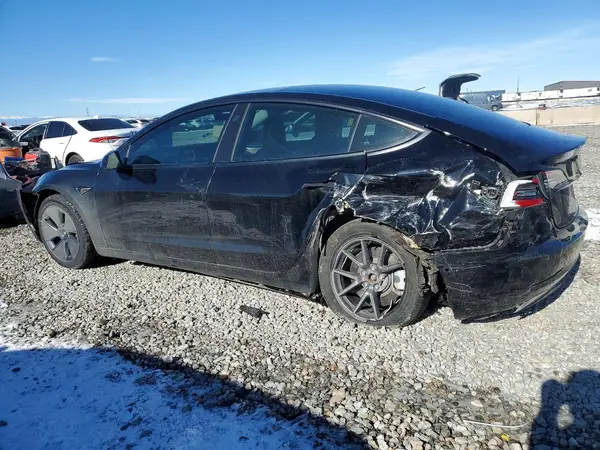 5YJ3E1EB4NF207711 2022 TESLA MODEL 3 - Image 2