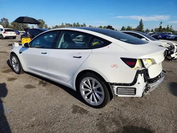 5YJ3E1EB4NF209541 2022 TESLA MODEL 3 - Image 2