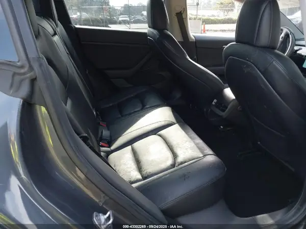 5YJ3E1EB4NF240157 2022 TESLA MODEL 3 - Image 8